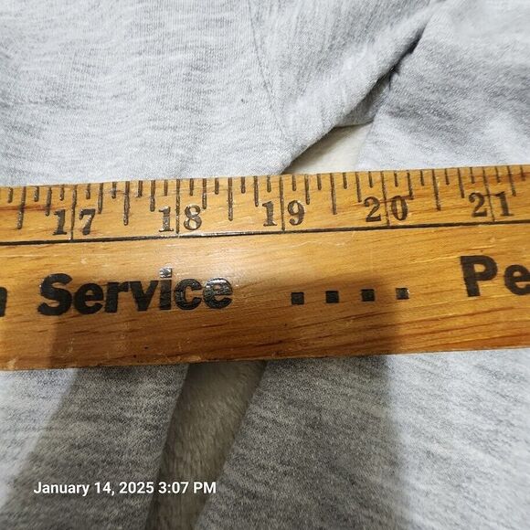 Alice In Wonderland Sweatshirt Size M Gray Pull Over Long Sleeves Graphic Disney - Picture 6 of 8